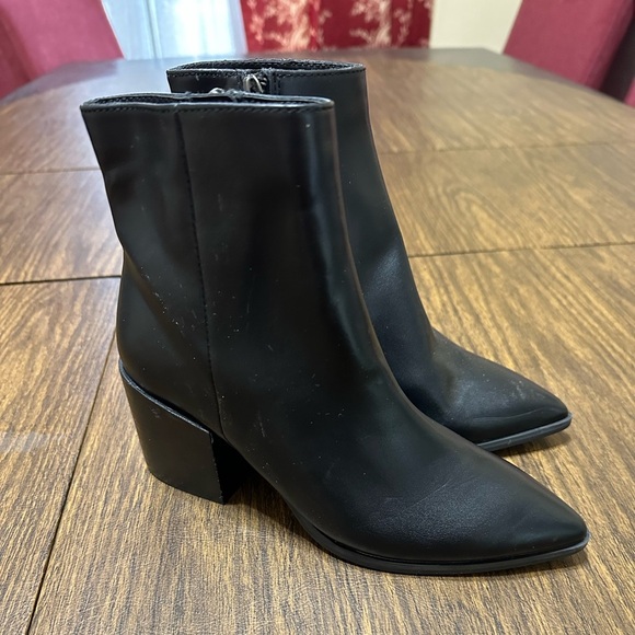 Linea Paolo Sadie Block Heel Bootie, Black, Size 4.5 - Picture 4 of 11